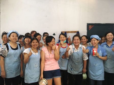 织造车间每月产质量获奖庆祝